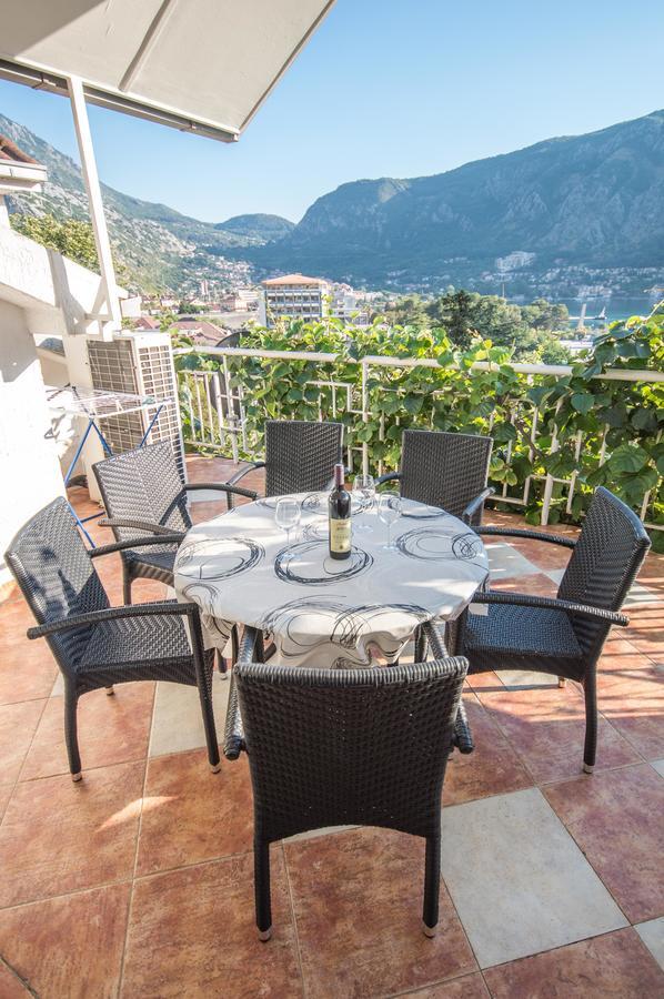Apartment Kiwi Cattaro Esterno foto