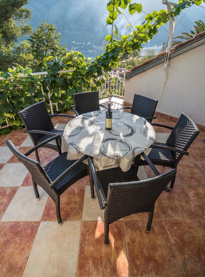 Apartment Kiwi Cattaro Esterno foto